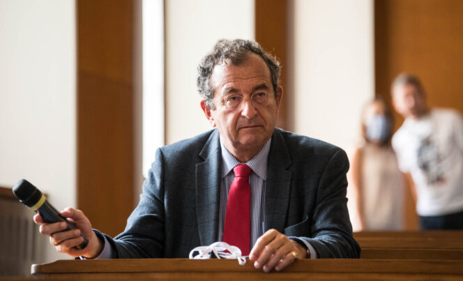 Vzpomínka na prof. Höschla – záznam přednášky na LFP